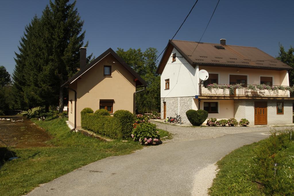 House Drakulic Hotel Korenica Eksteriør billede