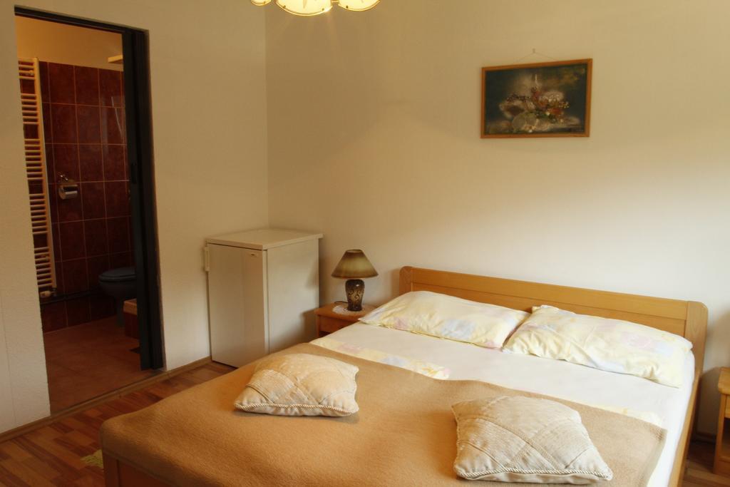House Drakulic Hotel Korenica Eksteriør billede