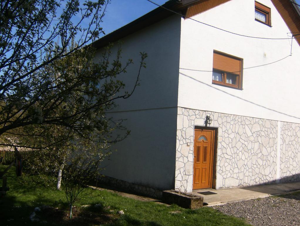 House Drakulic Hotel Korenica Eksteriør billede