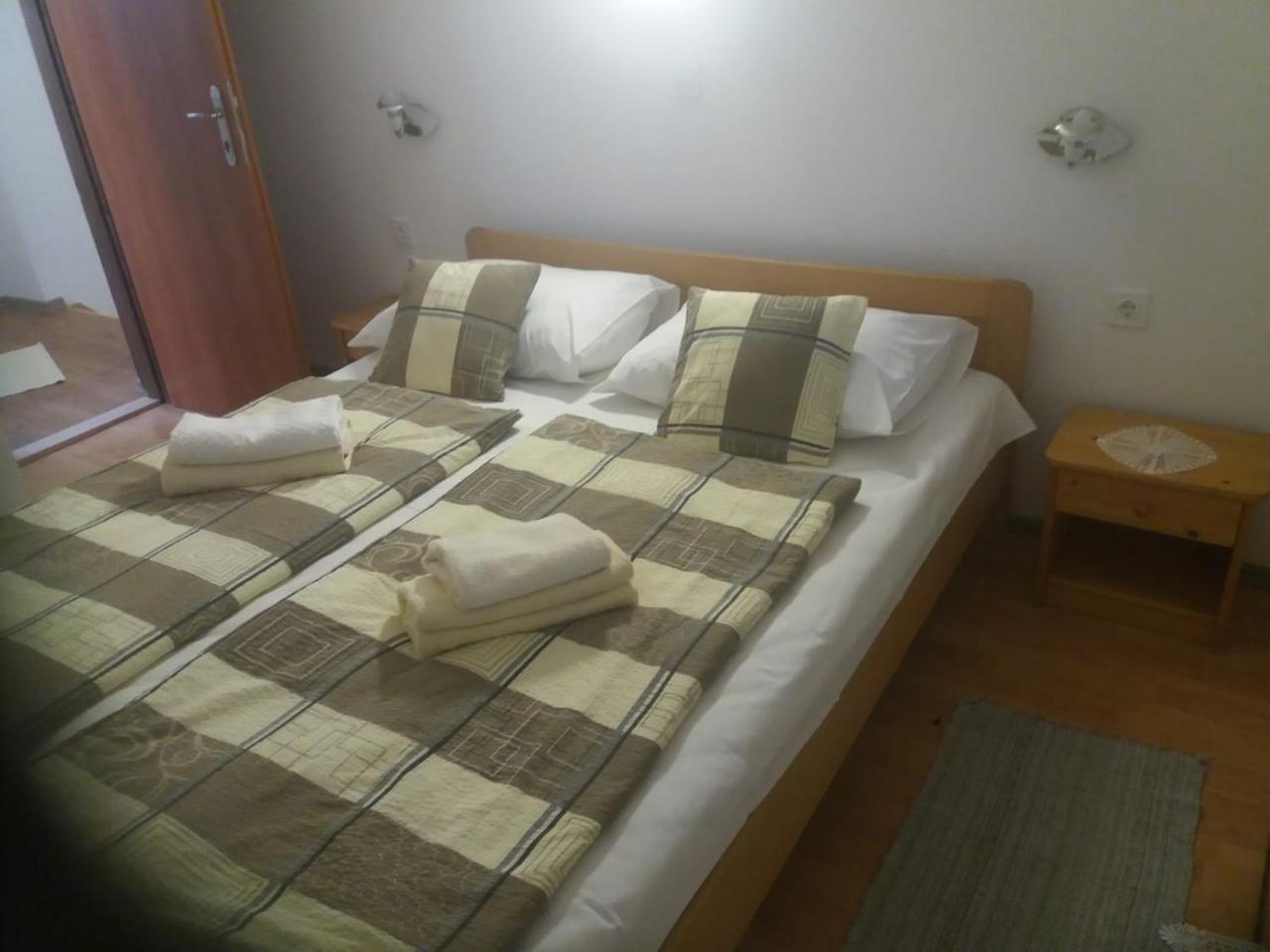 House Drakulic Hotel Korenica Eksteriør billede
